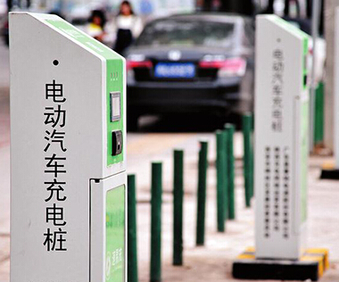 人民網(wǎng)：充電樁少、充電時(shí)間長(zhǎng) 換電式出租車前景如何